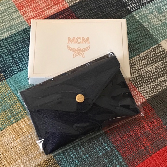 Authentic MCM cardholder - Picture 1 of 7